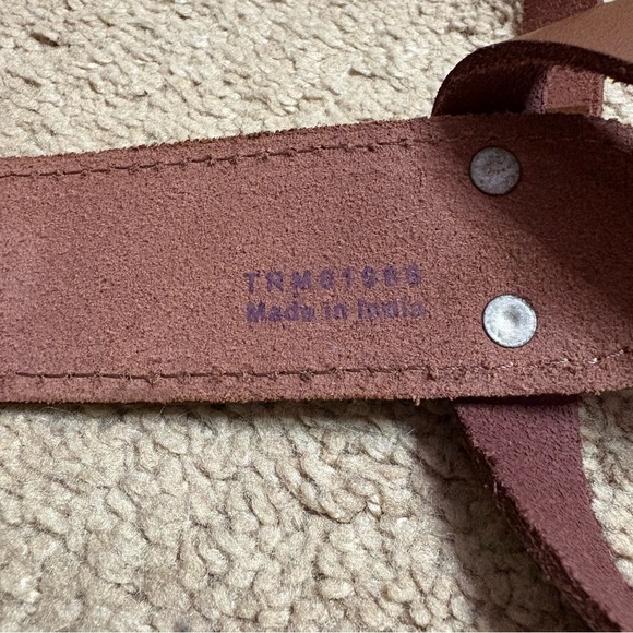 Pendleton Unisex Premium Small Leather Carrier Brown for Blankets Made in India - Picture 6 of 11